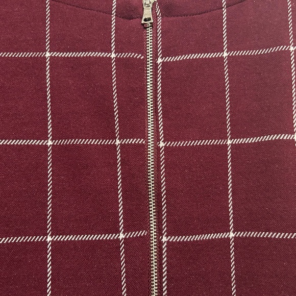 Maroon w/White Square Pattern Gap Fit and Flare Sleeveless Mini Dress - Picture 2 of 2